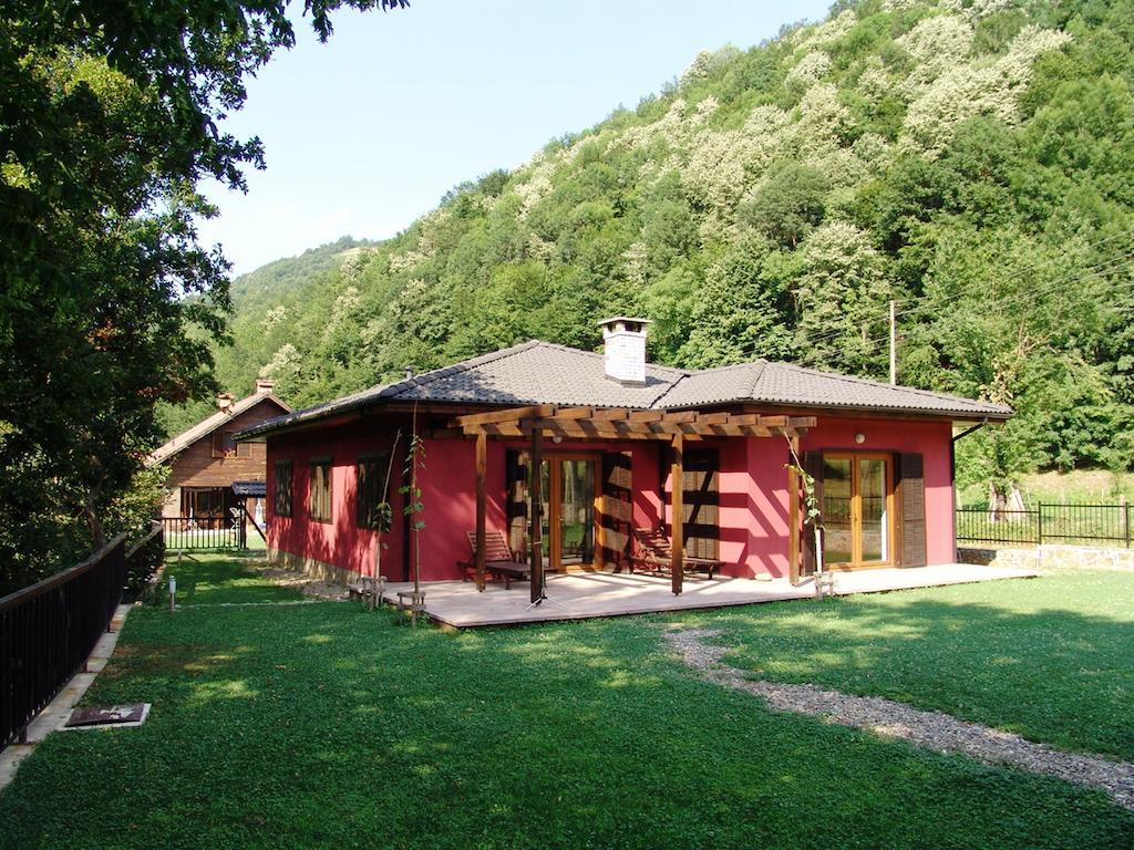 Boyana Vacation Houses Cherni Vit Quarto foto