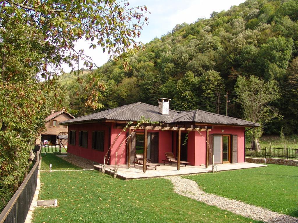 Boyana Vacation Houses Cherni Vit Quarto foto